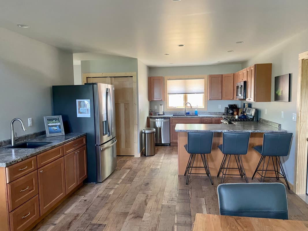 The big kitchen and breakfast bar in the Blue Cabin